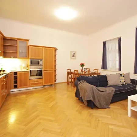 Quadrio-1 * براغ